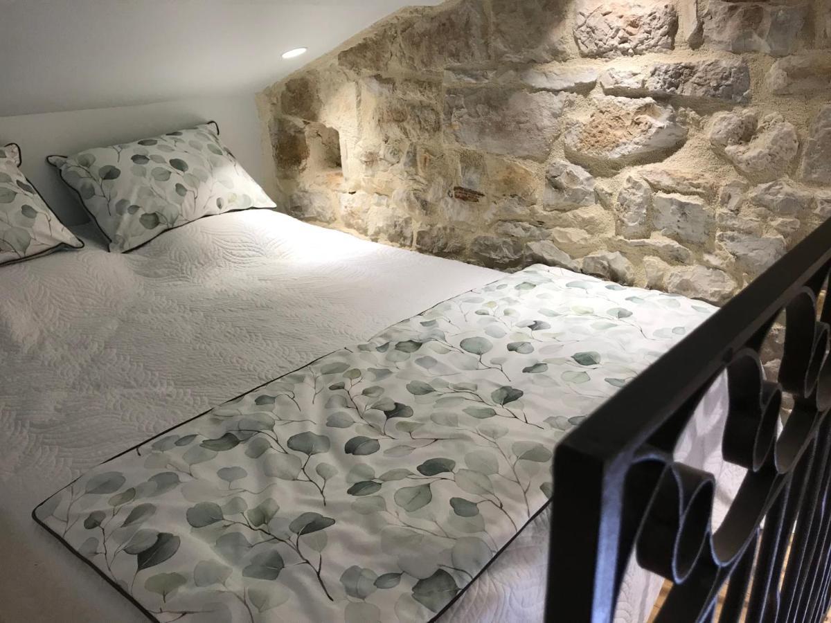 Le Pigeonnier Du Beffroi Villa Bruniquel Luaran gambar